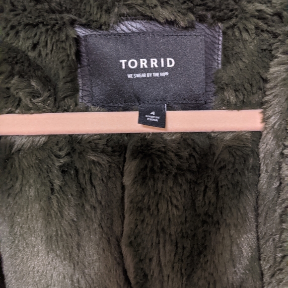 Plus Size Olive Green Parka - Picture 3 of 3